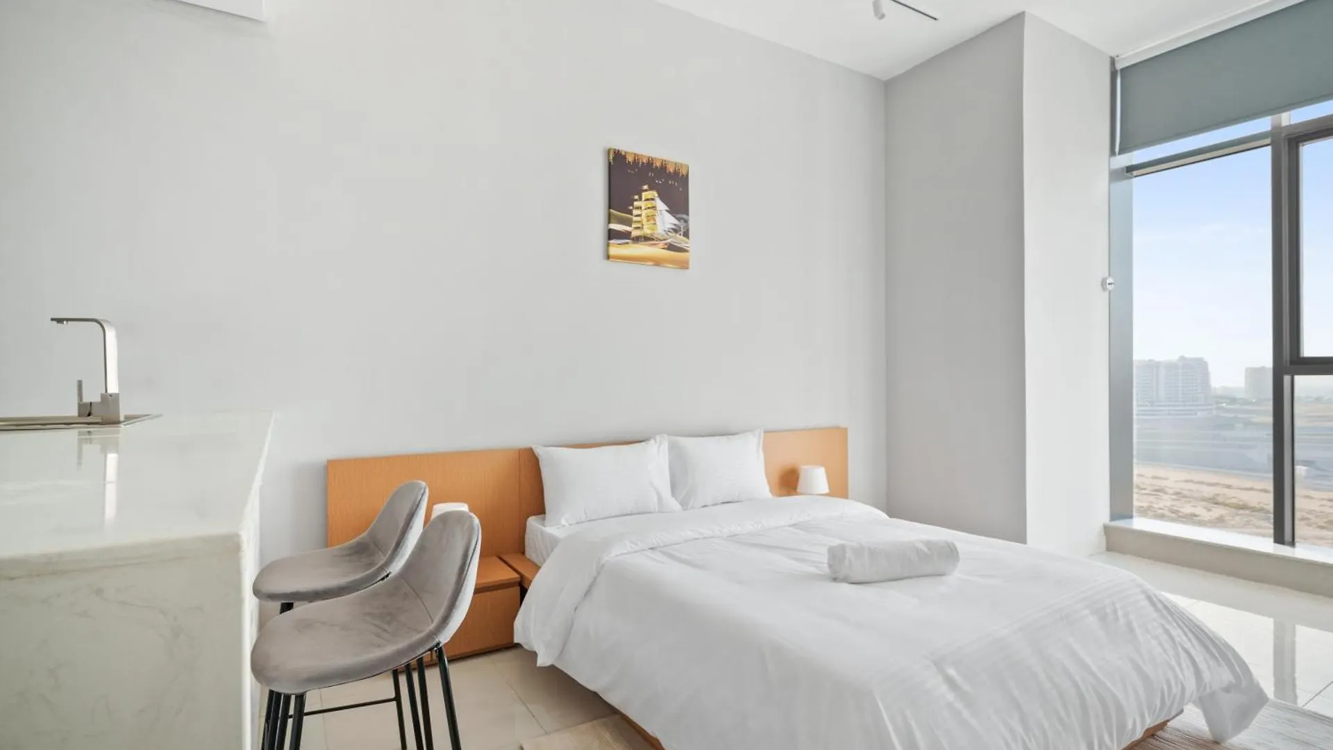Cozy Studio With Modern Amenities In Dubailand